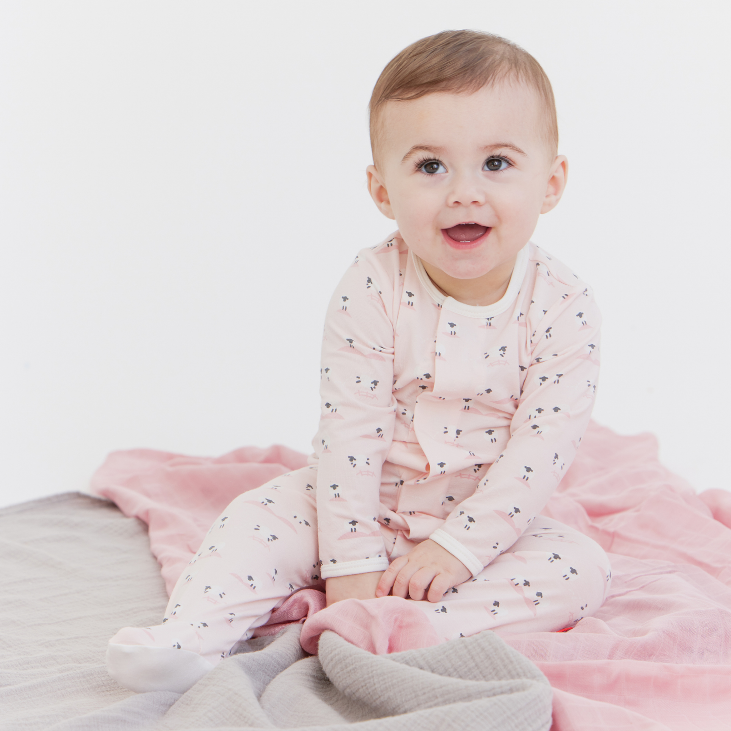 Baa Baa Magnetic Footie | Pink