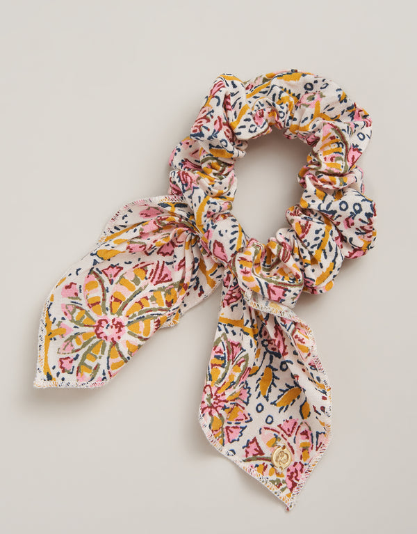 Scrunchie Pepper Hall Batik