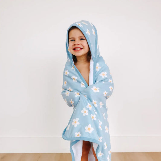 Premium Knit Hooded Towel | Della