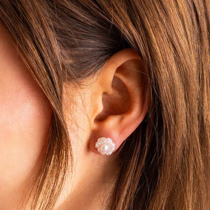 Stud Earrings | Pearl Flowers | Amelia