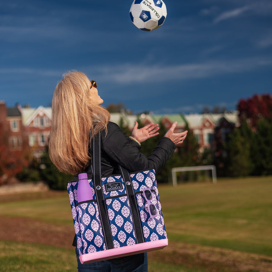 Pocket Rocket | Multi-Pocket Tote Medium | Brooch the Subject