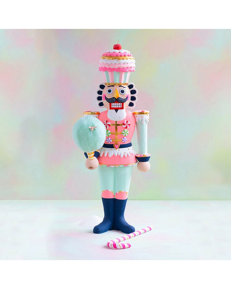 Colonel Cupcake Display