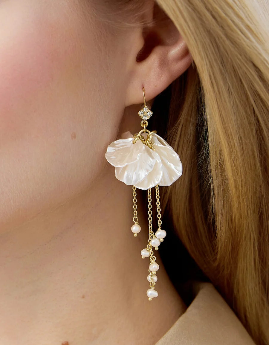 Corolla Dangle Earrings Pearl