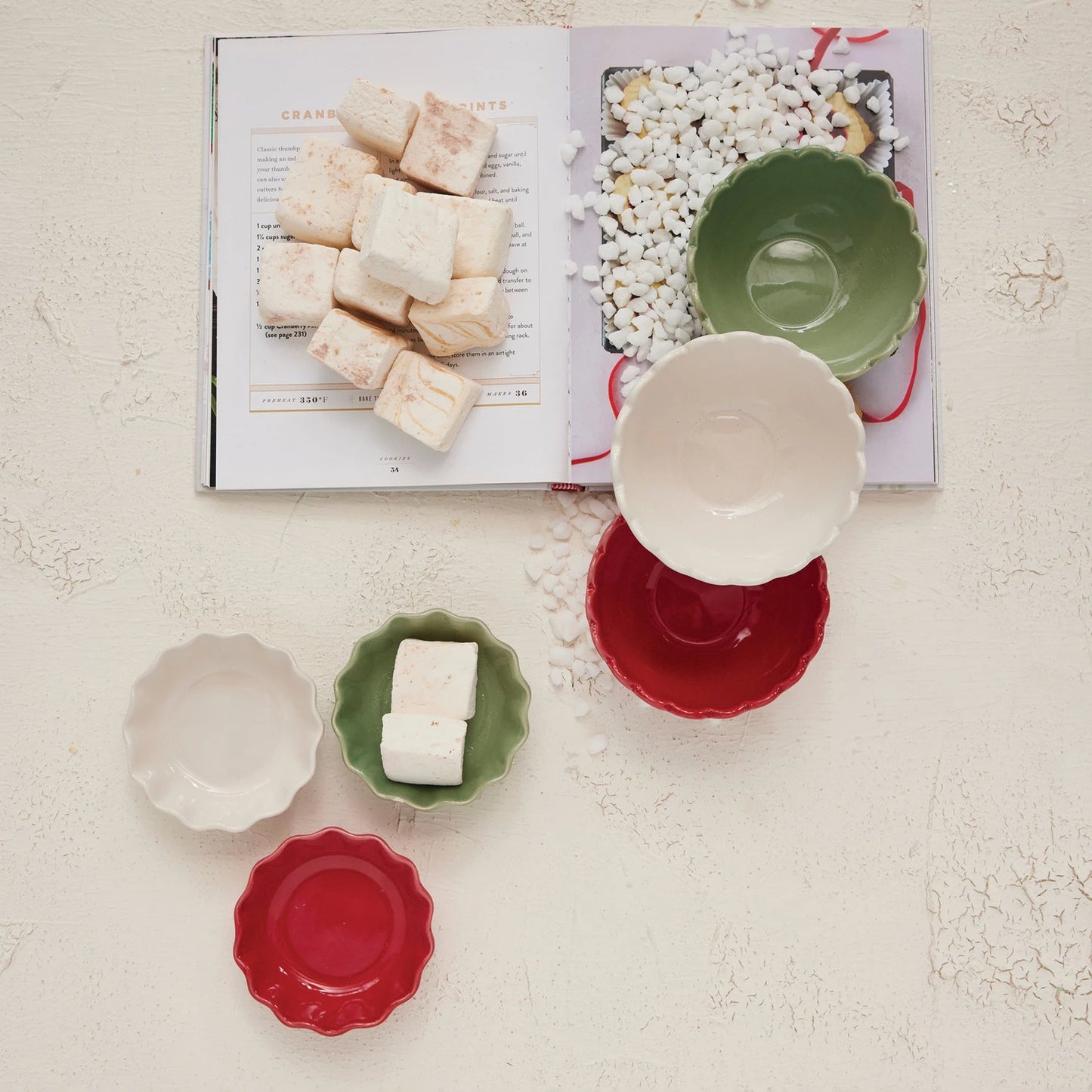 4" Round Stoneware Scalloped Bowl | Assorted Colors