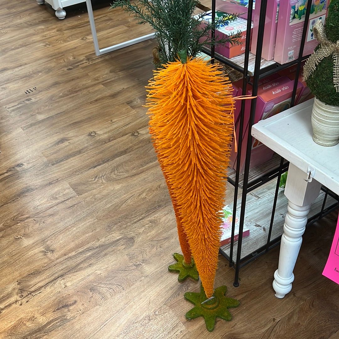 50" Standing Carrot Display