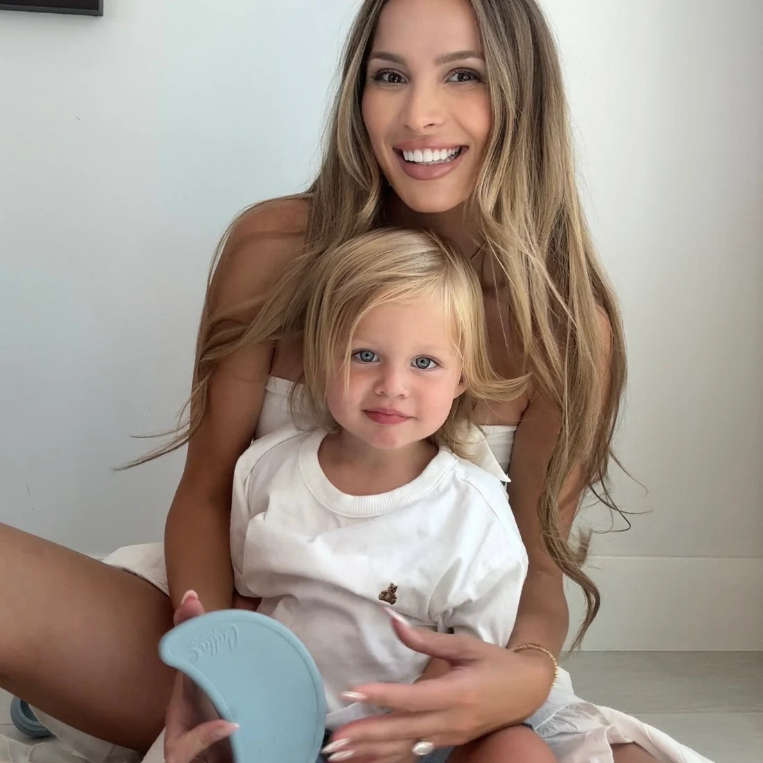 On Cloud 9 Moon Suction Bowl | Powder Blue