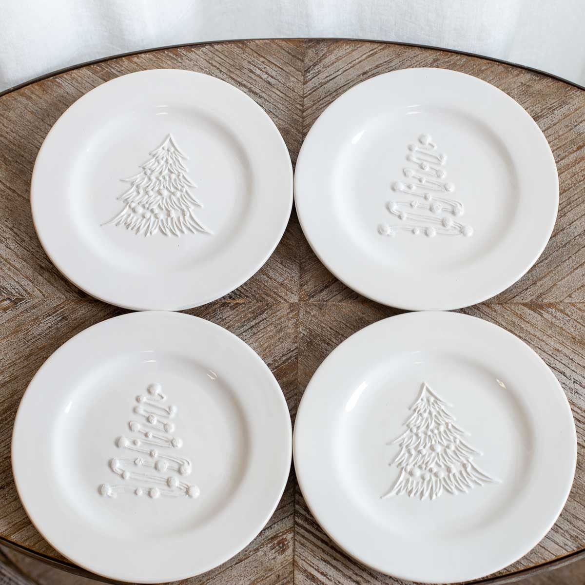 Stockbridge Tree Embossed Plates | White | Set of 4