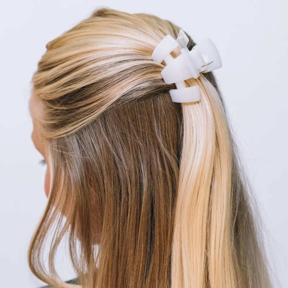 Petite Claw Clip | Coconut White