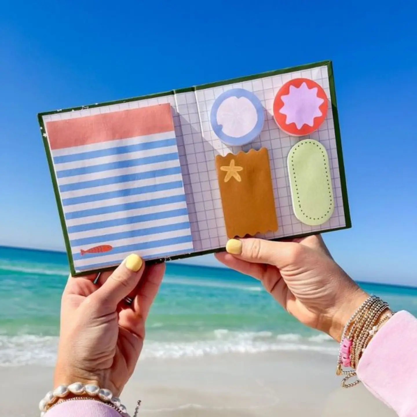 Sunny Sticky Note Folio