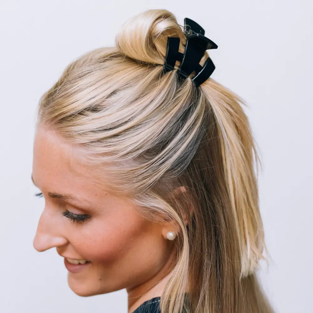 Petite Claw Clip | Jet Black