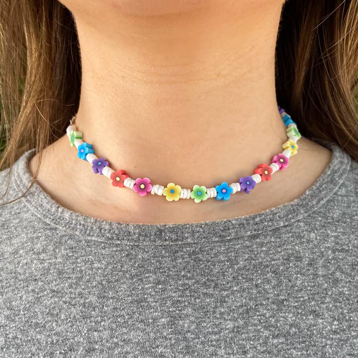 16" Puka Shell Necklace | Rainbow Daisy
