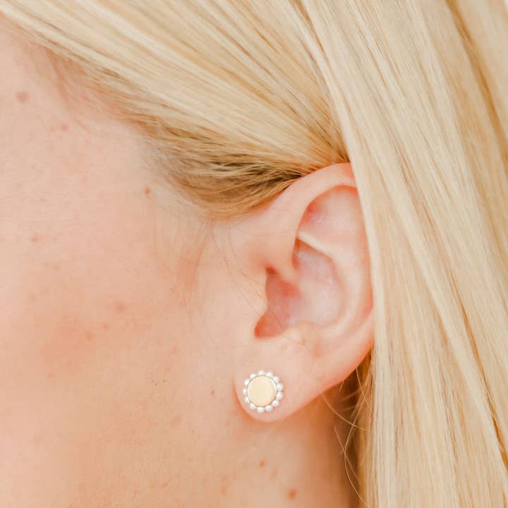 Screwback Stud Earrings | Alice Pearl