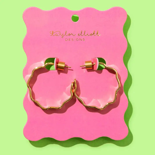 Medium Hoop Earrings | Wavy Gold-Plated | Cassie