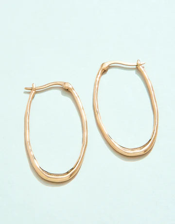 Fiddler’s Cove Hoop Earrings Gold
