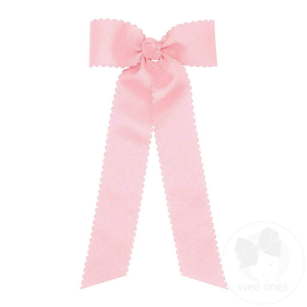Medium Grosgrain Bowtie with Scalloped Edge and Streamer Tail | Light Pink