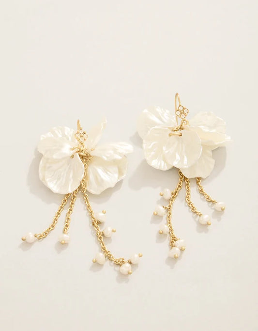 Corolla Dangle Earrings Pearl