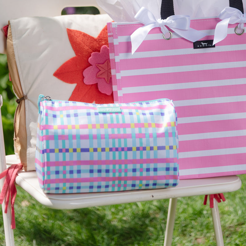 Packin’ Heat | Medium Toiletry Bag | Pretty in Picnic