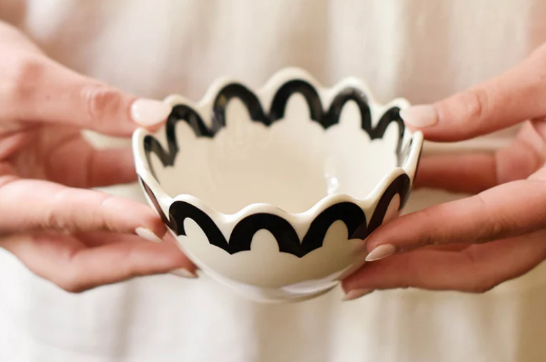 Arabesque Black Scallop Appetizer Bowl