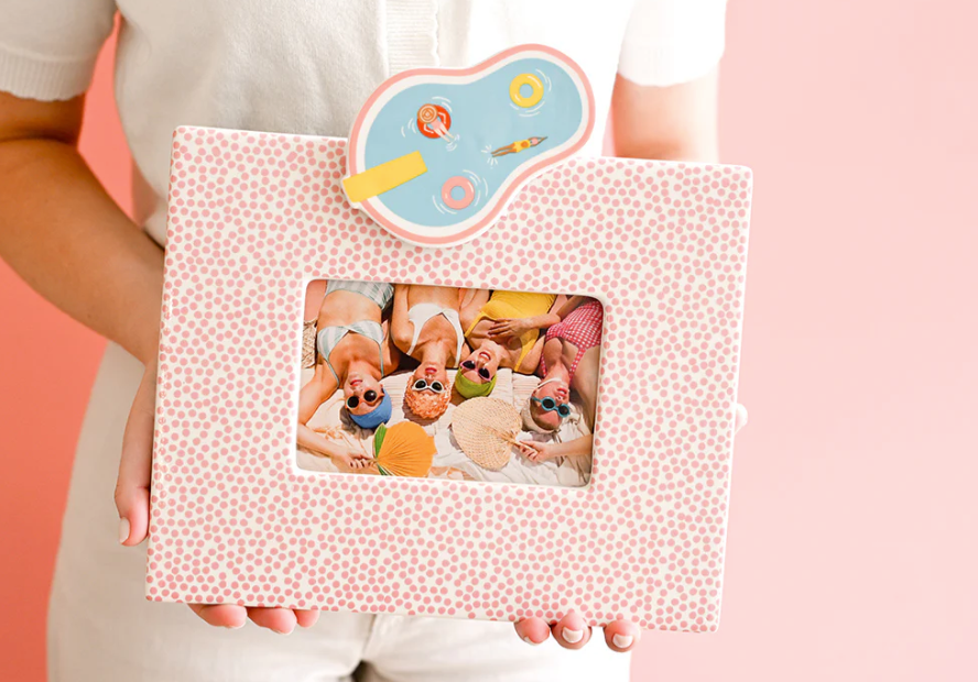 HE Frame | Pink Small Dot