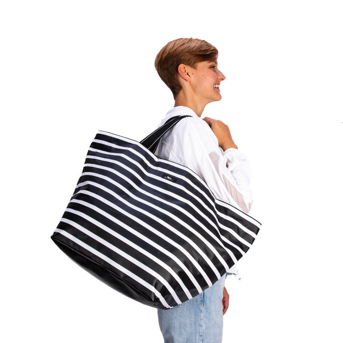 Weekender | Large Travel Bag | Fleetwood Black