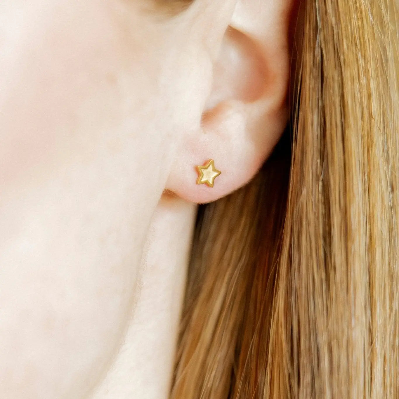 Screwback Stud Earrings | Lennon Star