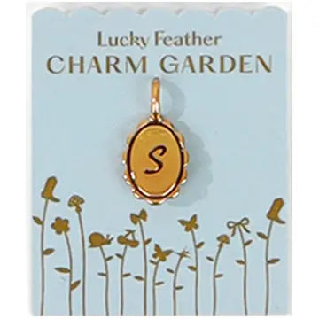 Charm Garden | Scalloped Initial | Assorted Letters