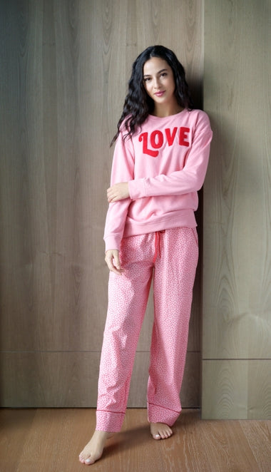 "Love" Sweatshirt - Pink - Small