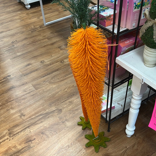 50" Standing Carrot Display